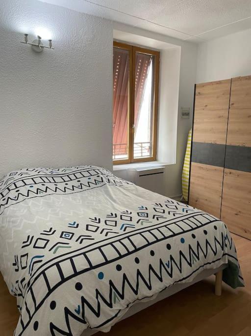 Bourbonne Les Bains, Appartement T2 Pour 2 Kültér fotó